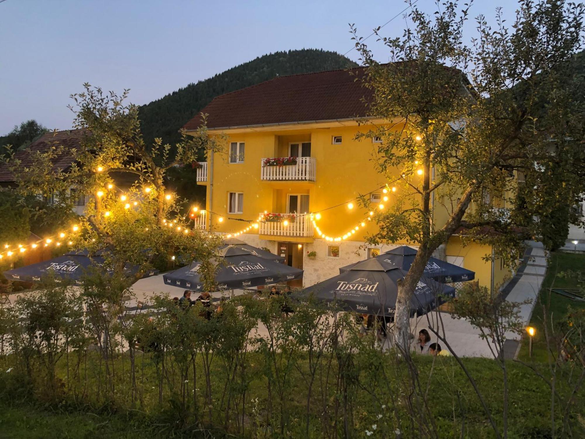 Pensiunea Iris Бэиле-Тушнад Экстерьер фото